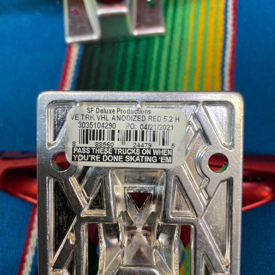 V-Hollow レッド スケートボード トラックベンチャー　トラック5.2HI