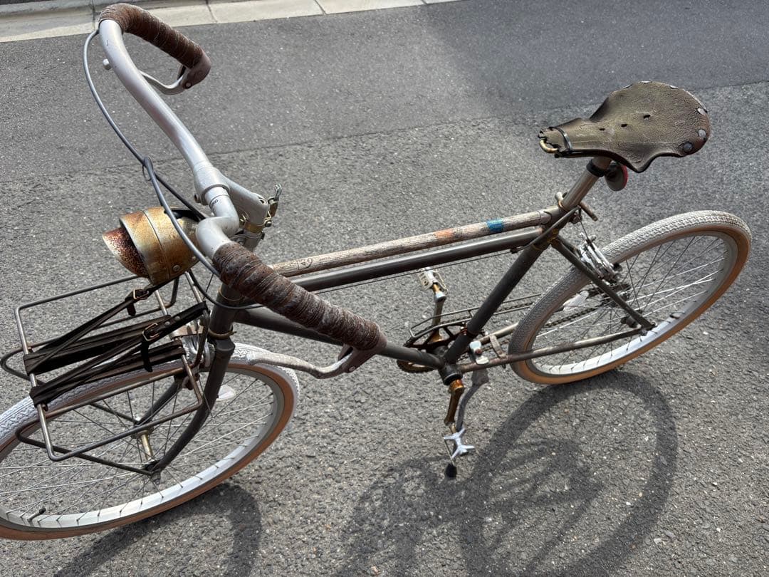 R45 レトロでヴィンテージな実用車BROOKS