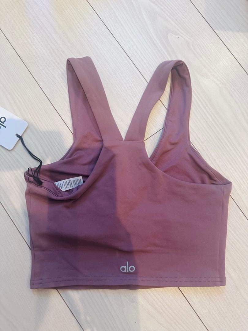 【お値段ご相談可能】Alo yoga 未使用 タグ付real bra tank