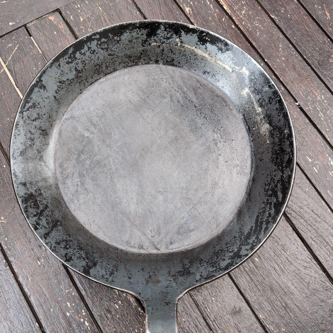 アウトドア 鉄製フライパン 28cm
