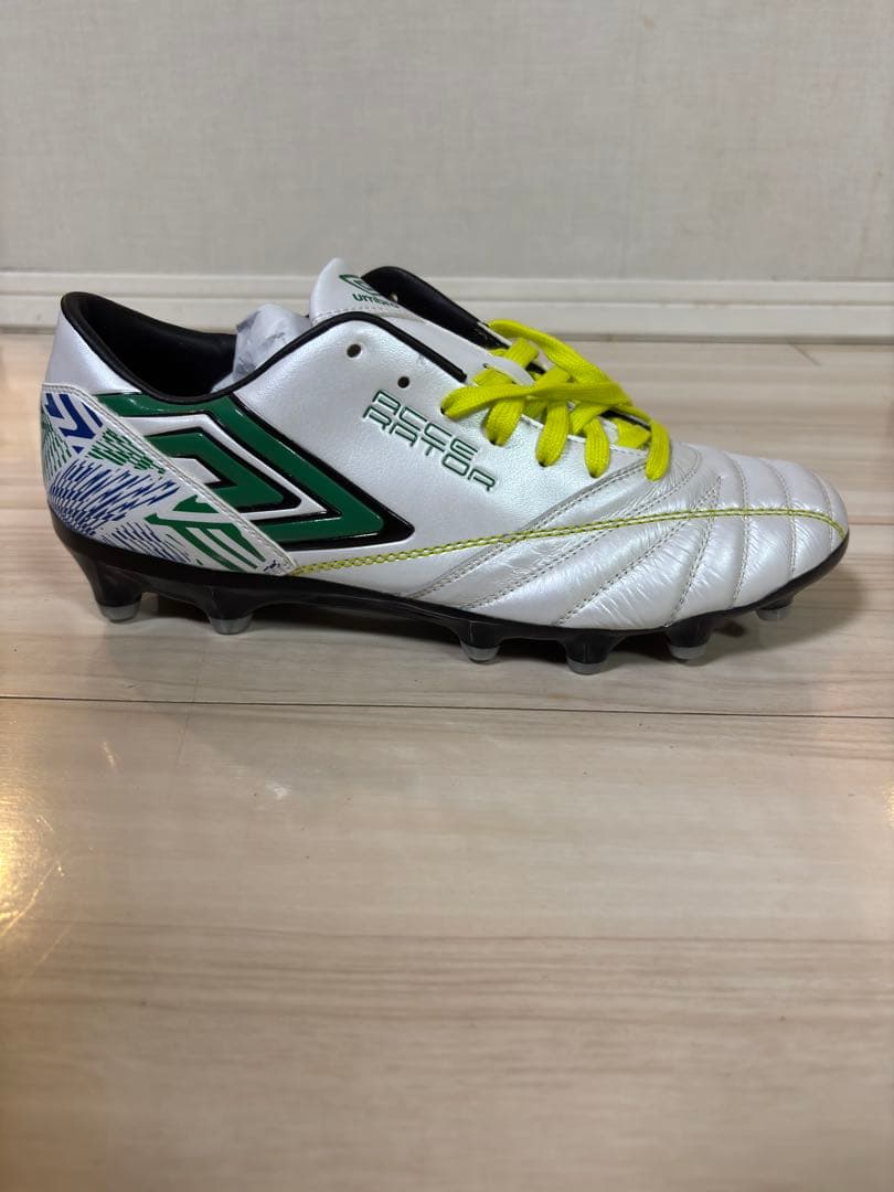 umbro アクセレイター f-lash v2 HG