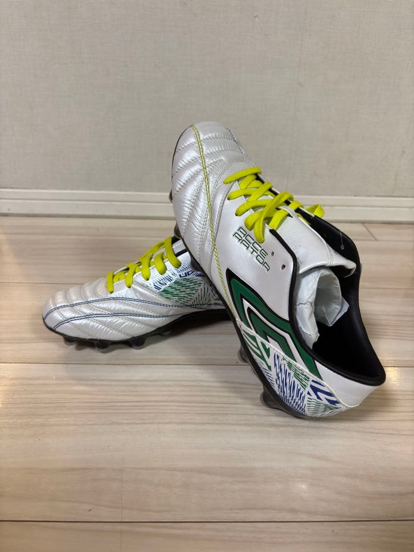 umbro アクセレイター f-lash v2 HG
