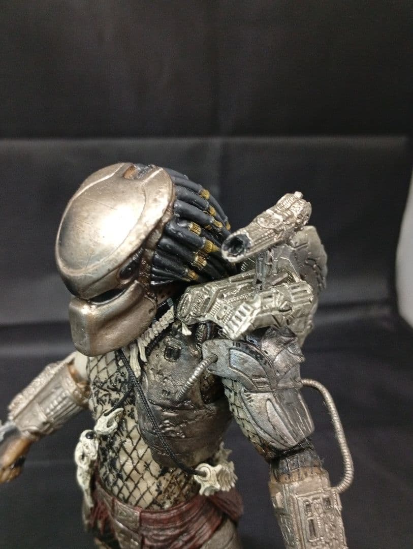 訳アリ NECA プレデター ジャングルハンター