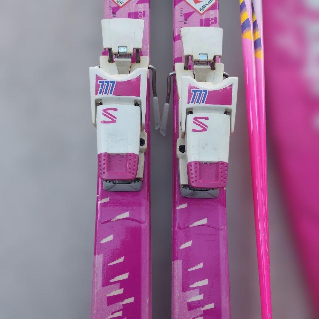 Salomon スキー板セット ピンク　ストックやケース付き