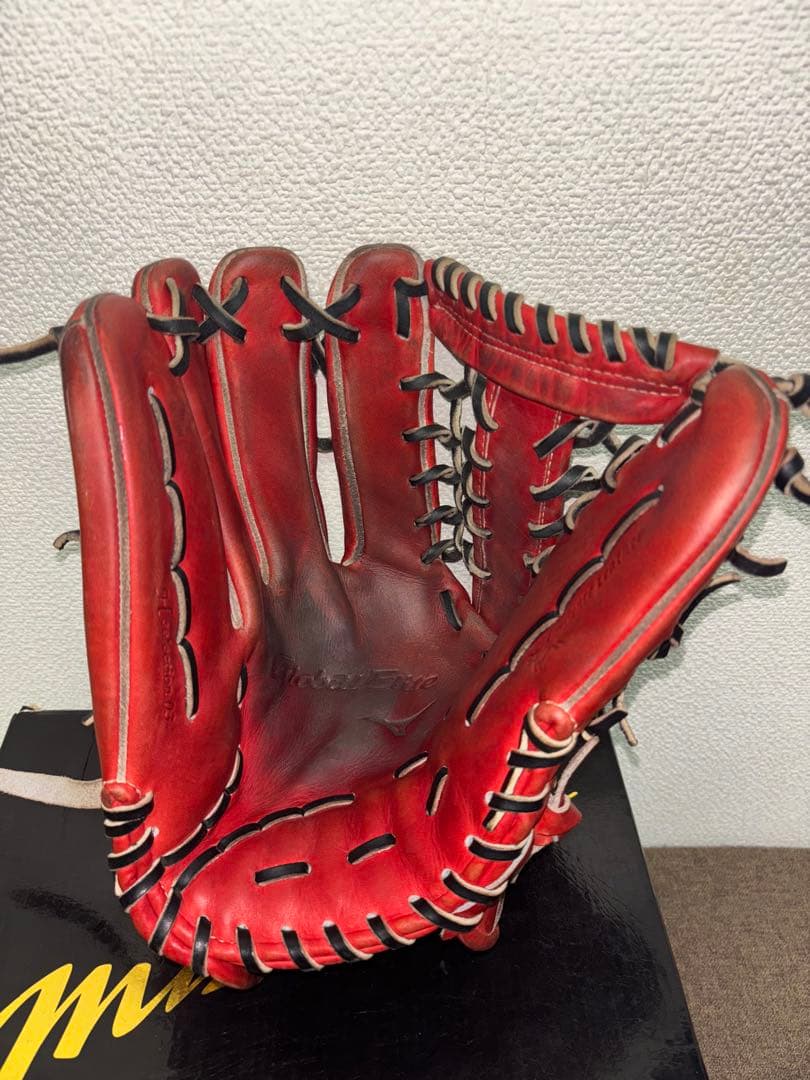 Mizuno Global Elite レッドグローブ