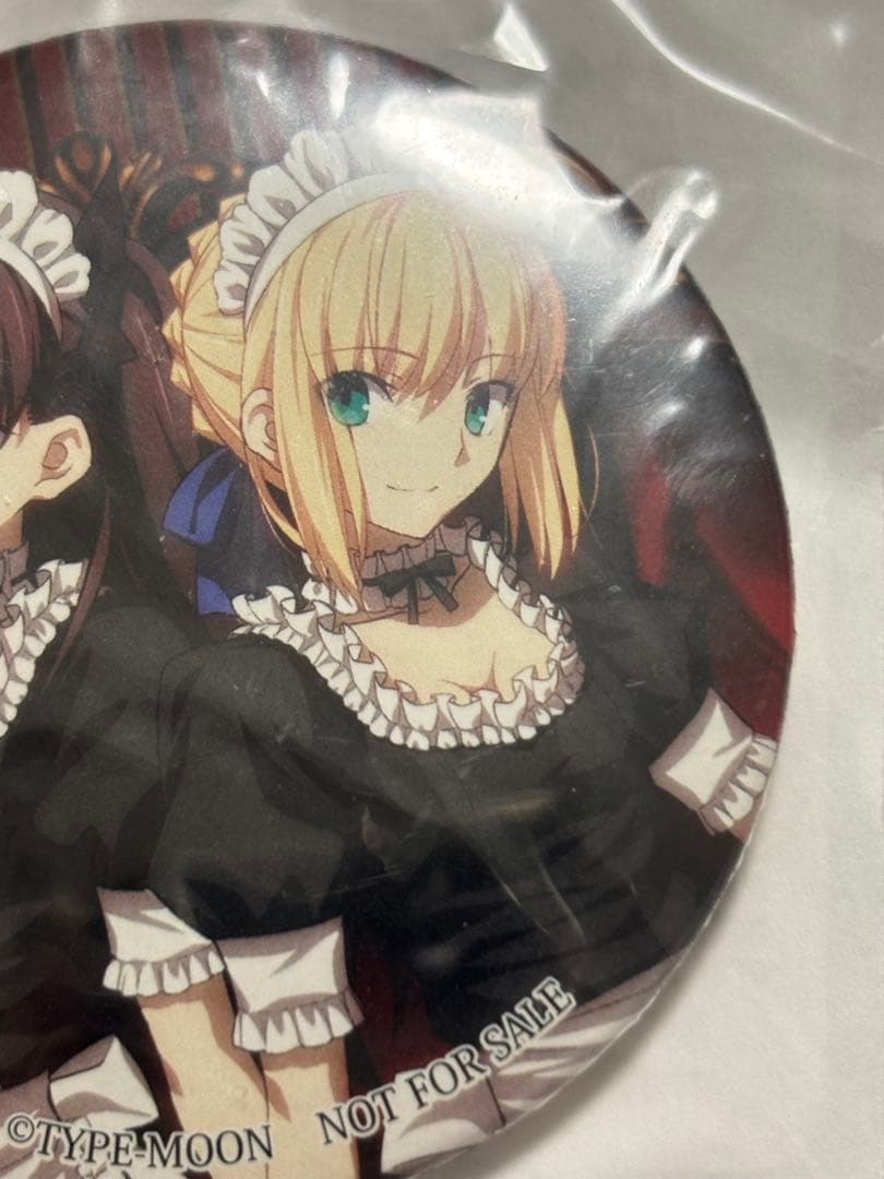 非売品　Fate/stay night メイド缶バッジ　セイバー　遠坂凛