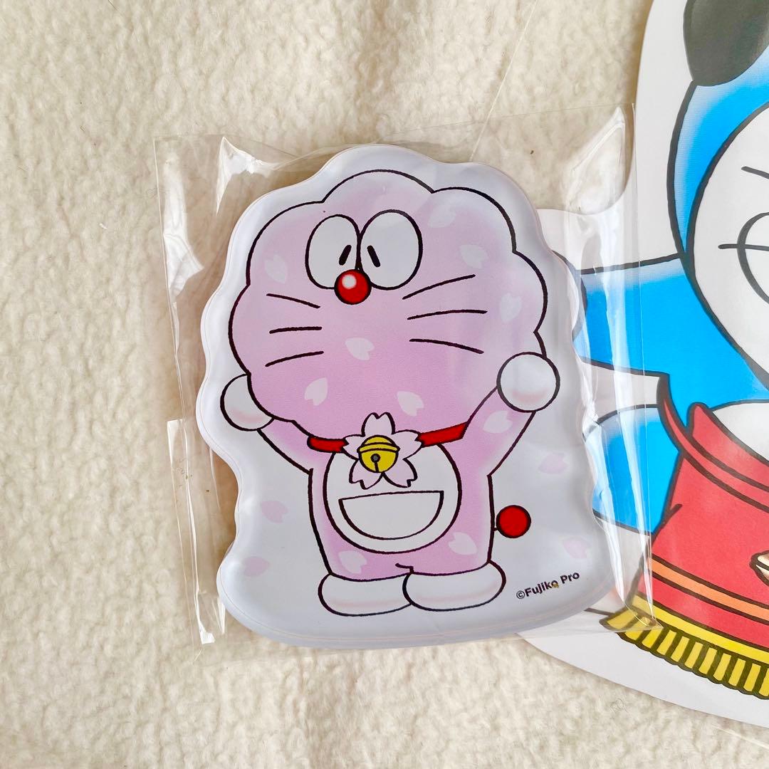 ※新品100％ドラえもん＆フレンズ ドラえもんキーチェーンおにぎり マグネット桜