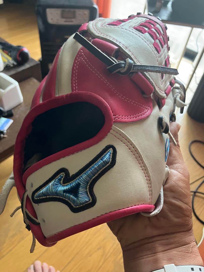 美品グローバルエリート坂本モデル　特注ホワイト✖️ピンク　内野軟式用