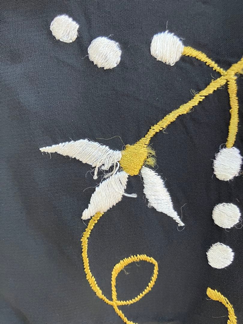 フラメンコ　マントン　シージョ　刺繍
