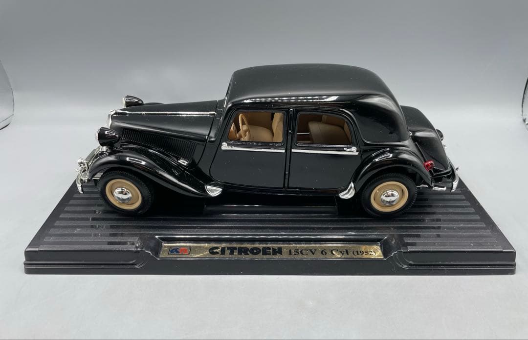ATL シトロエン 15CV 6 CYL 1952 1/18 ダイキャストモデル