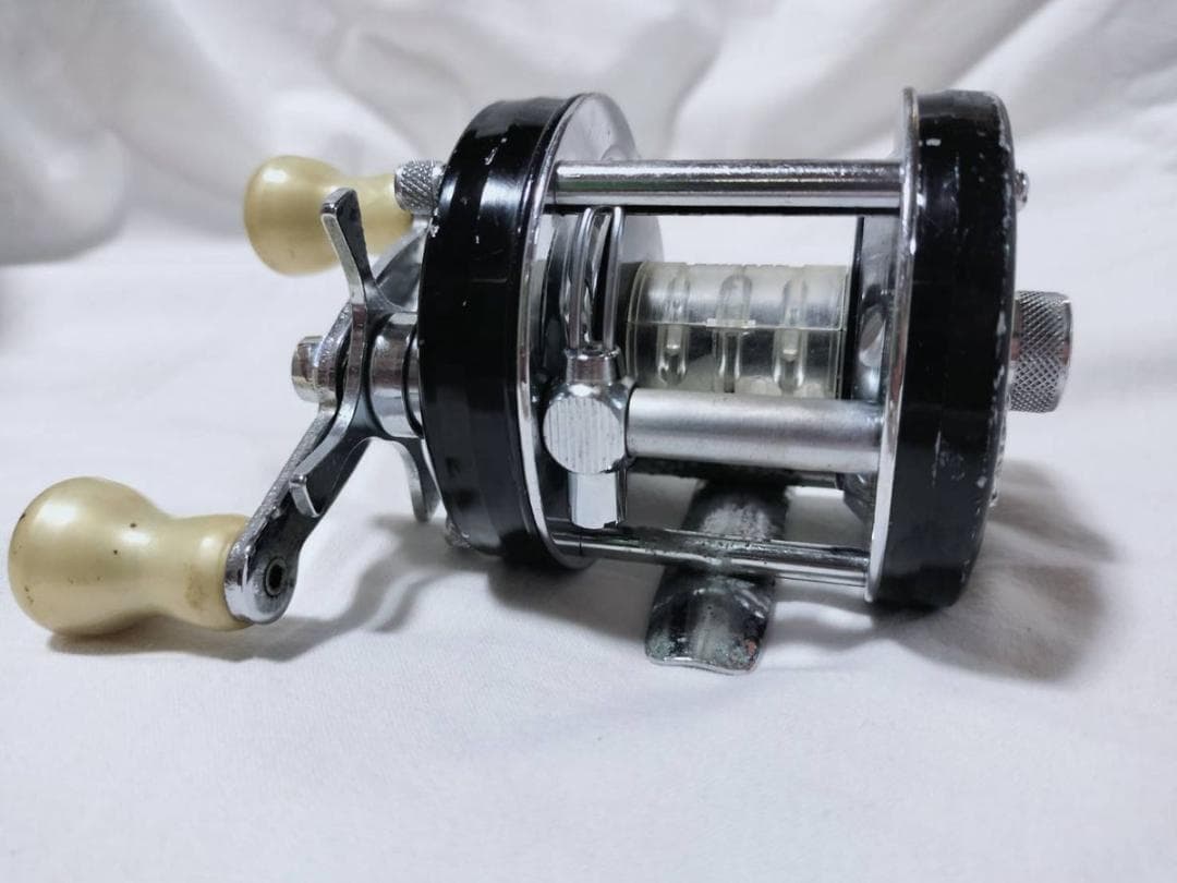 アブガルシア　アンバサダー5500C 　ビンテージ　リール abu 　ブラック