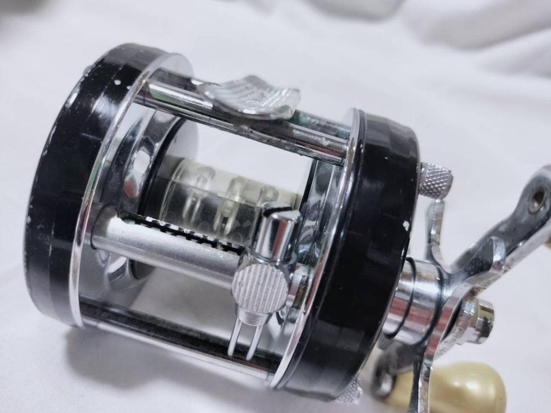 アブガルシア　アンバサダー5500C 　ビンテージ　リール abu 　ブラック