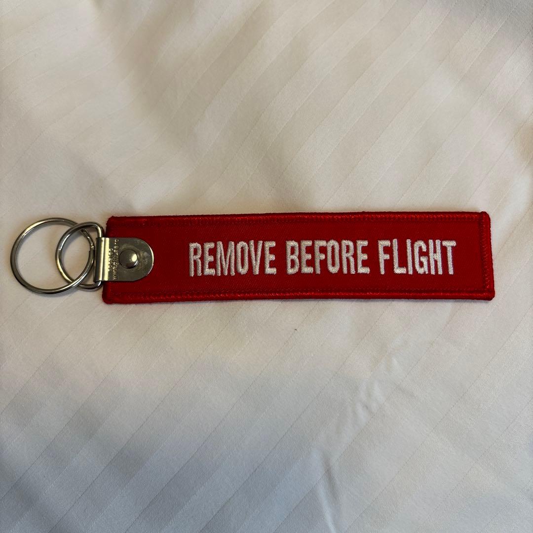 エミレーツ航空❤️ Remove before flight タグ