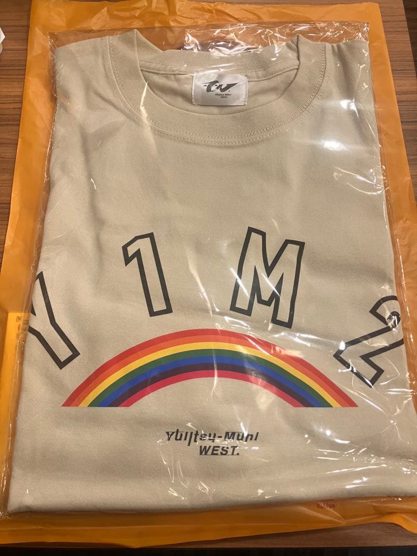 WEST. 唯一無二　くじ　【W賞】Tシャツと特典Ｂステッカー