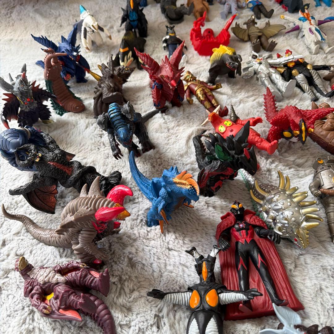 ウルトラマンシリーズ 怪獣フィギュア 91体セット ソフビ