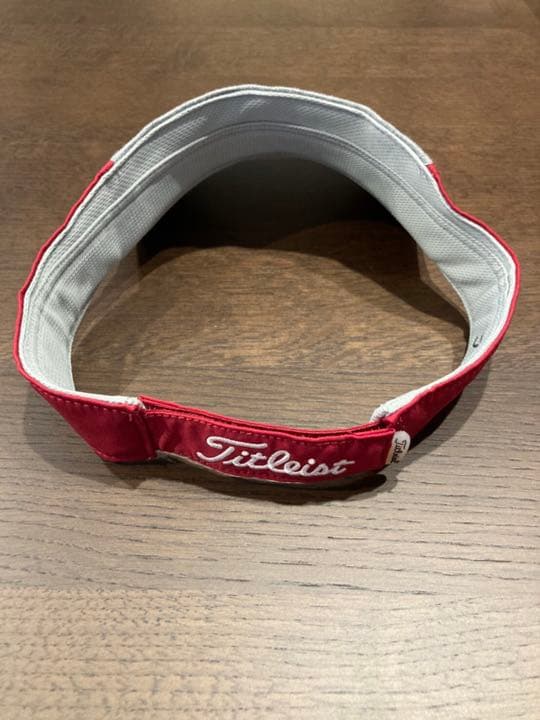 【美品】タイトリストバイザー