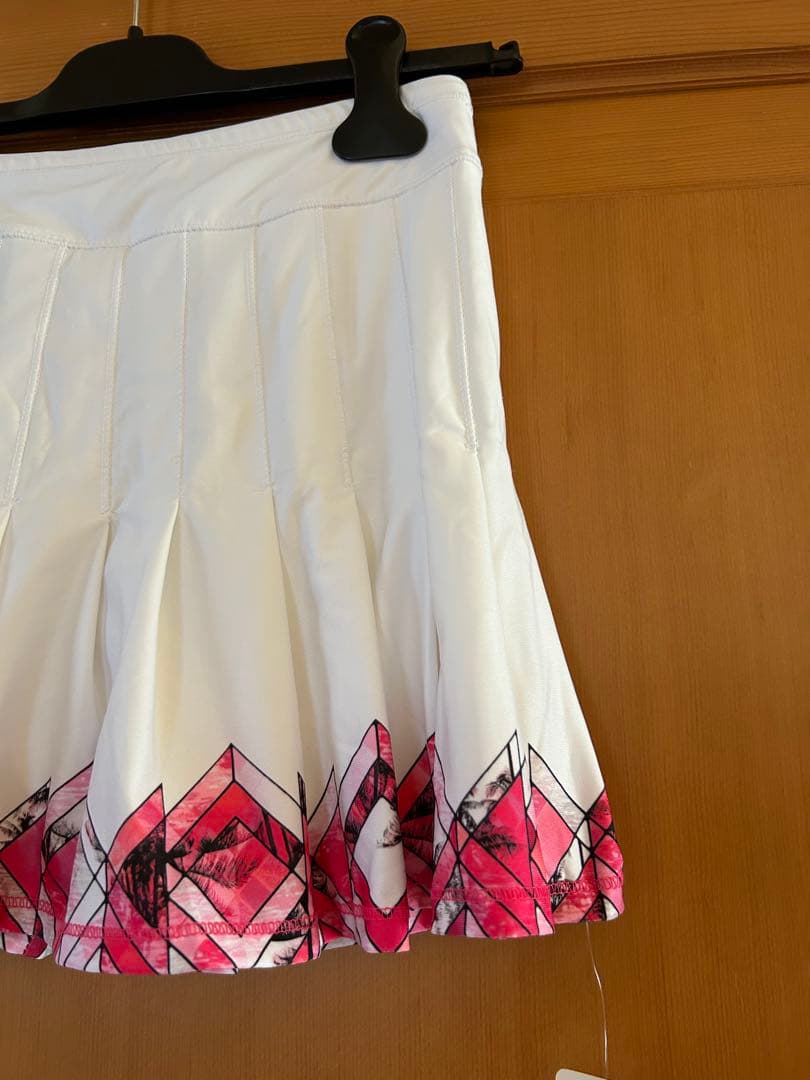 ラッキーインラブ　テニスウェア　スコート　US-Sサイズ　新品
