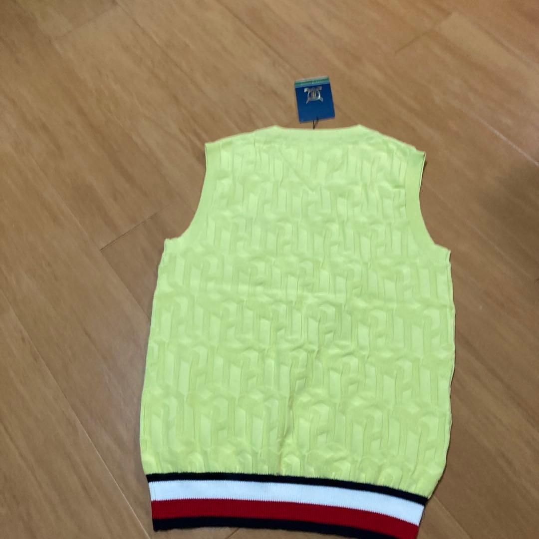 ✨新品❣️✨【 】Vネック ニットベスト／黄¥13750