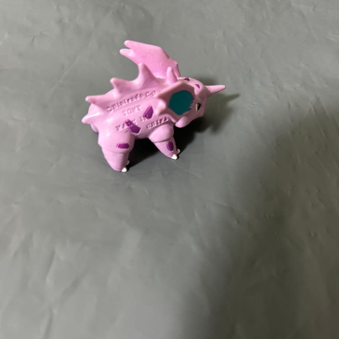 ポケモン　モンコレ　ニドリーノ