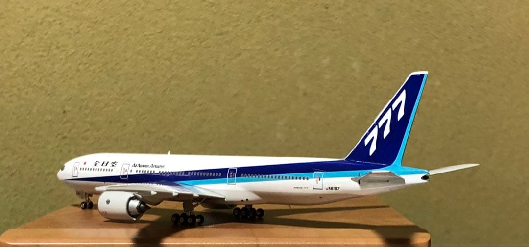 1/400 ANA B777-200ER(777尾翼ハイブリット)
