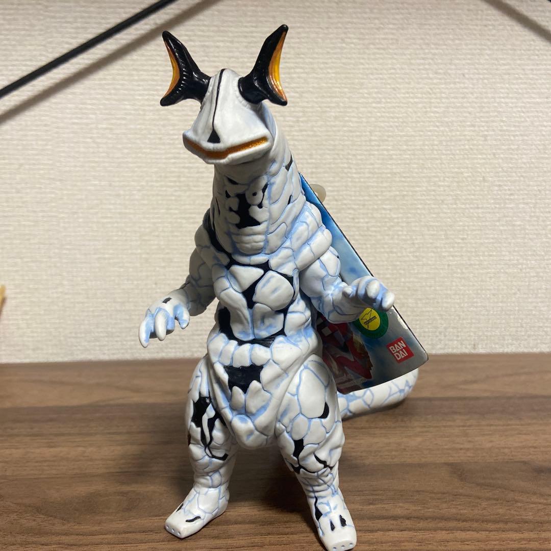 ウルトラ怪獣シリーズ　エレキング　タグ付き　３種セット