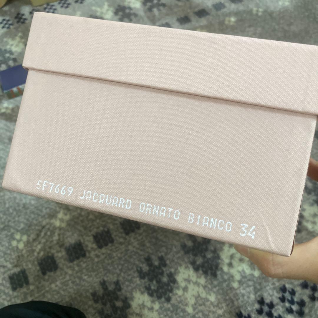 Miu Miu（ミュウミュウ）のクリスタルビジュー付きバレエシューズ34