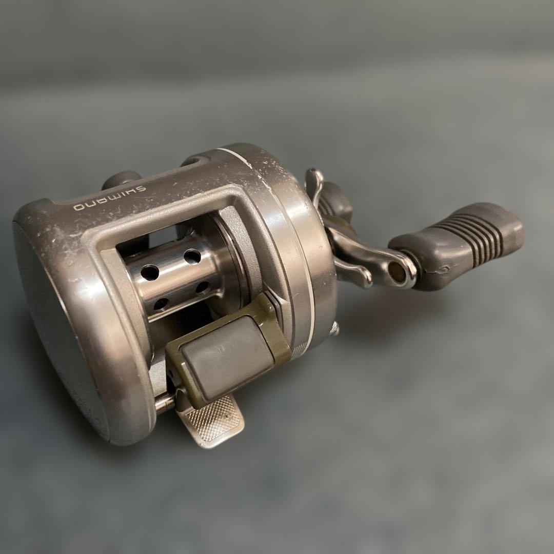 SHIMANO CALCUTTA 100 ベイトリール