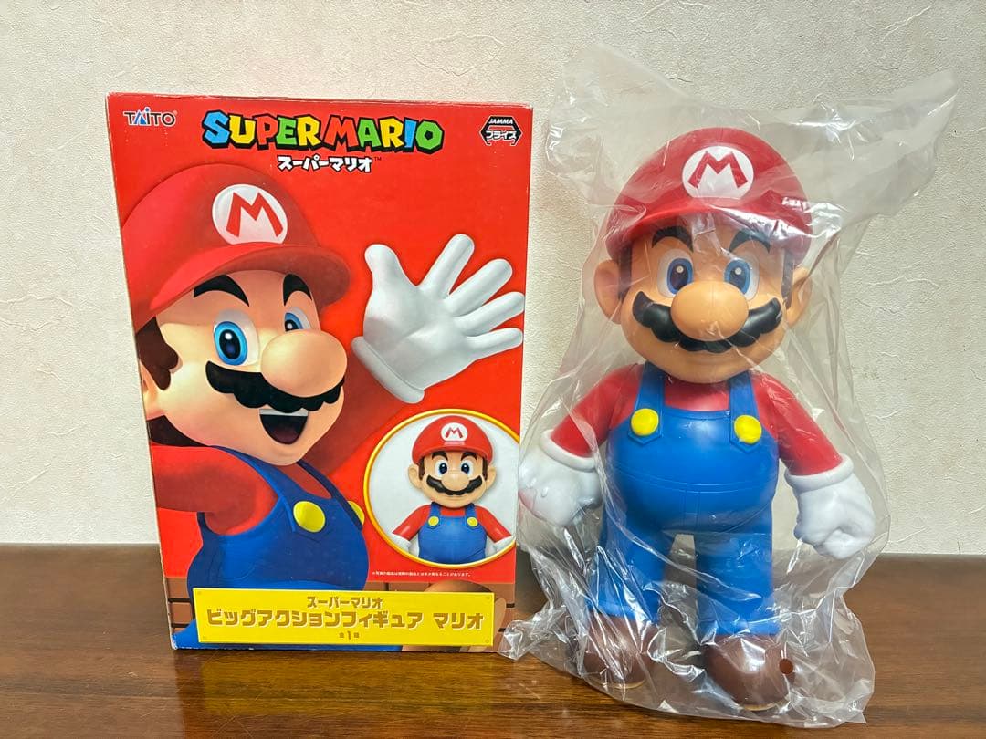 スーパーマリオ　ビッグアクションフィギュア　ビルダーマリオヨッシーゴールドマリオ