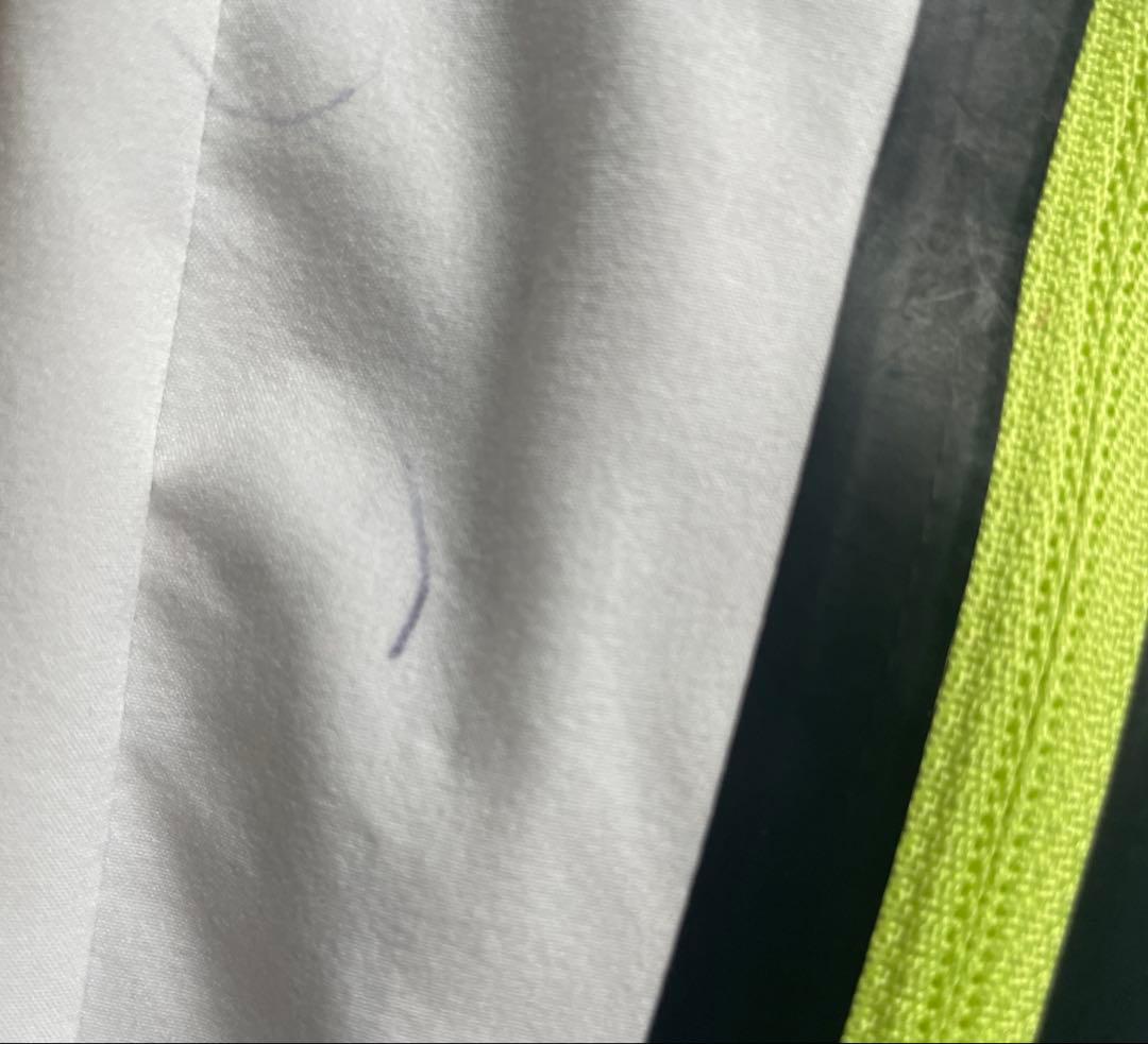 美品　YONEX 裏地付きウォームアップ上下セット　Lサイズ