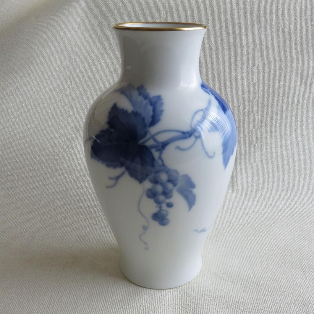 大倉陶園　葡萄紋　花瓶