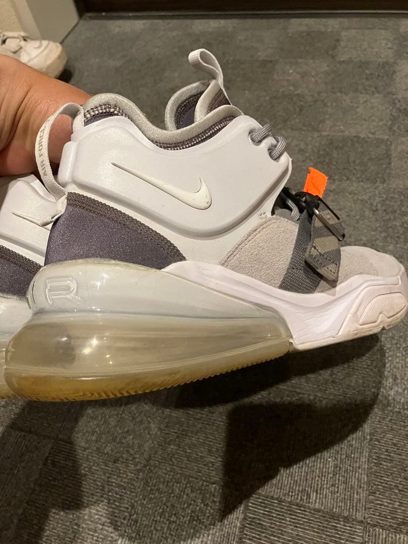 Nike Air Force 1 270 グレー/ホワイト