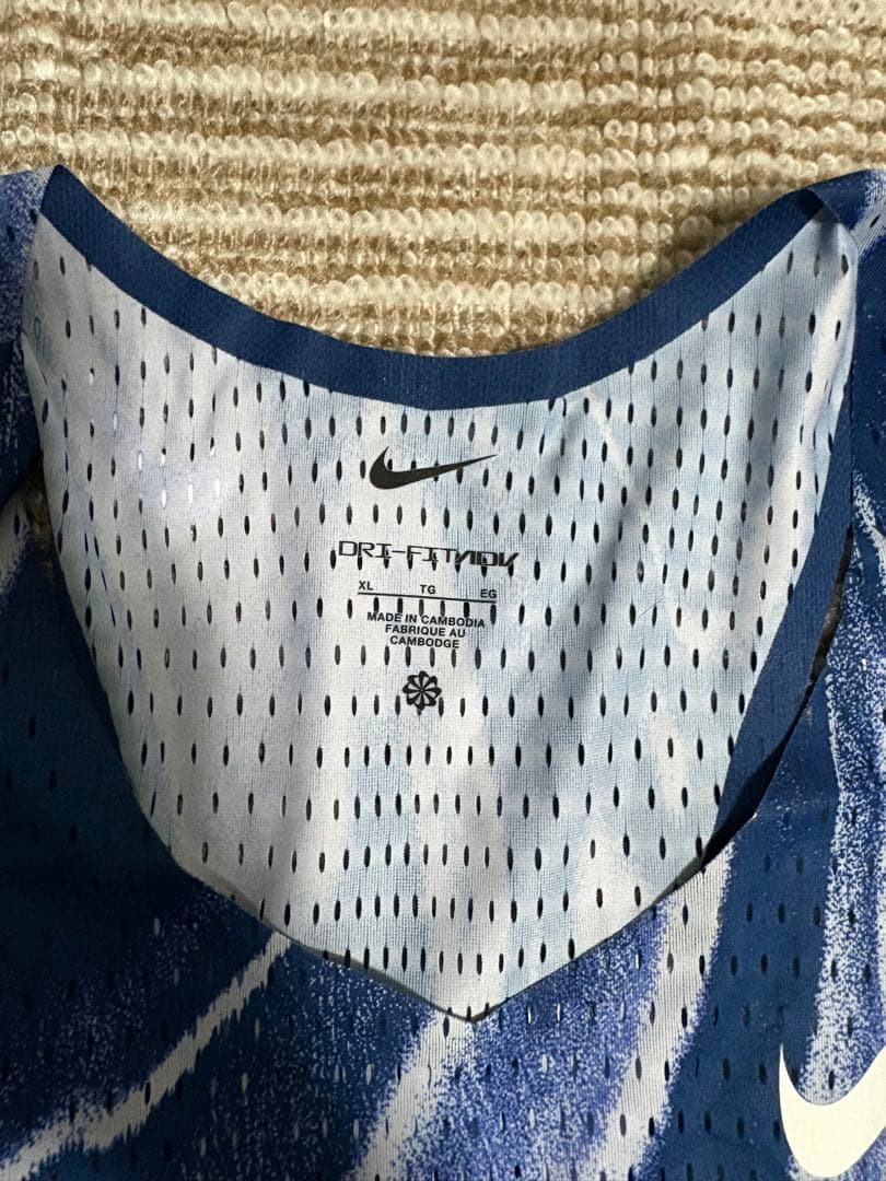 Nike DRI-FIT エアロスイフト　ランニングシャツ　ヴェイパーフライ