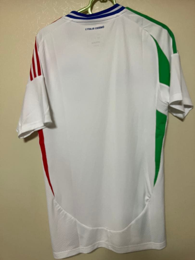 アディダス　イタリア代表アウェイレプリカユニフォーム　Mサイズ　正規品