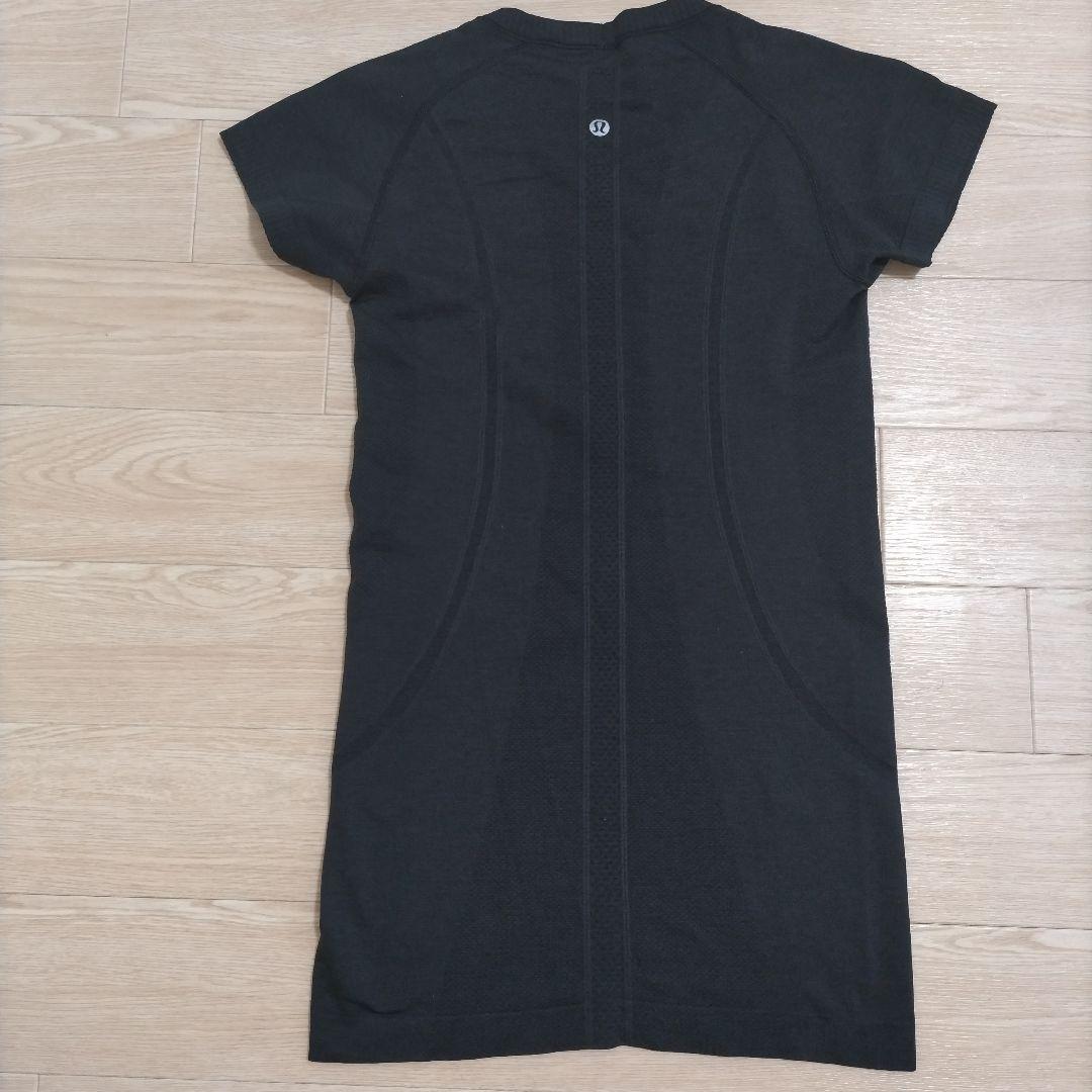 lulu lemon　Swiftly Tech size2　NYC限定　美品