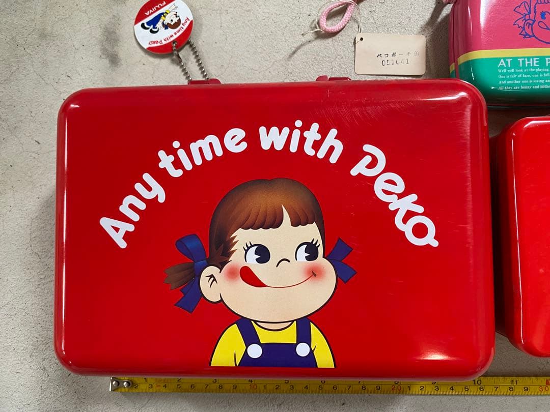 当時物稀少　ペコちゃん　ブリキ缶 トランク、バッグ型缶　セット　タグ付き
