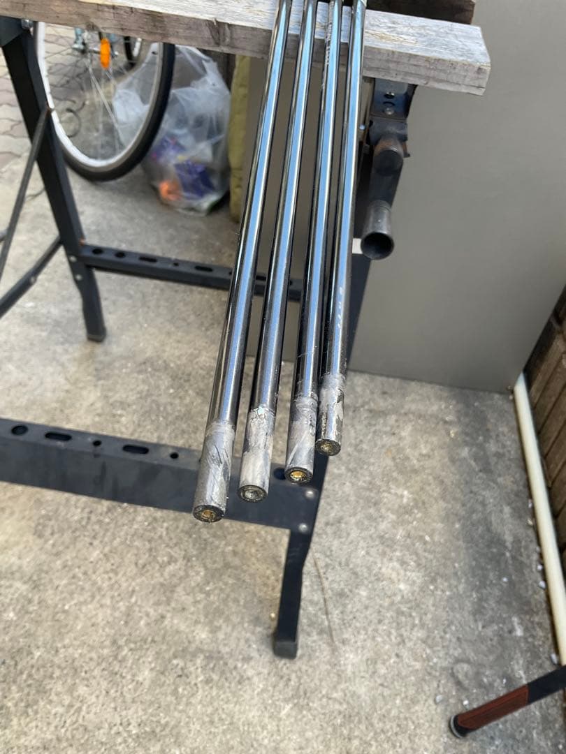 中古　アイアン用カーボンシャフト　RAUNE i90 S 4本　1回抜き