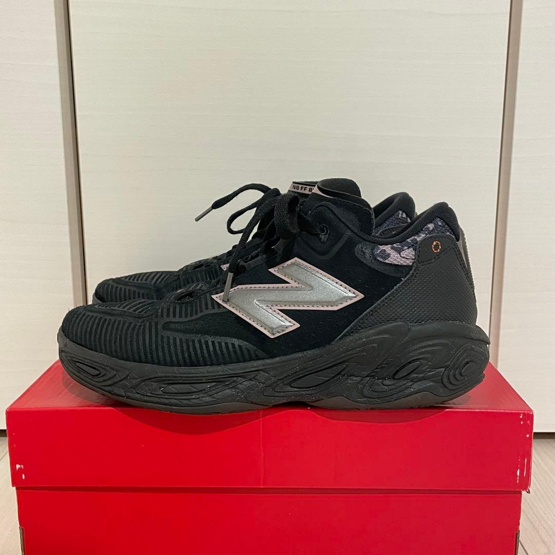 ニューバランス　FRESH FOAM BB V2 27.5cm