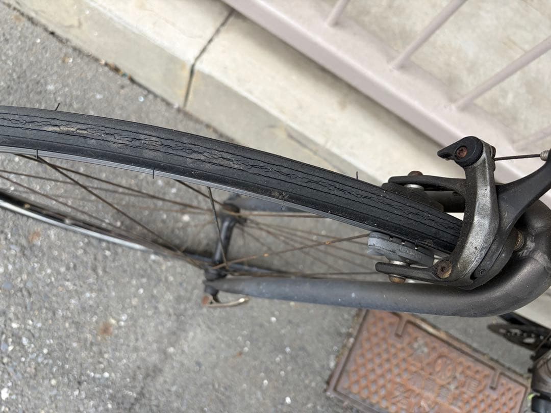 グレー ロードバイク Shimano 105