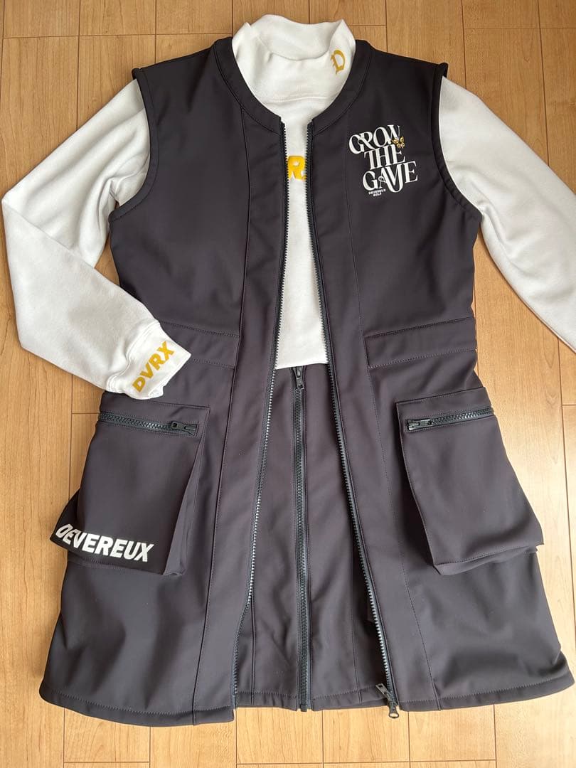 M【美品】DEVEREUX GOLF（デヴァローゴルフ）ジャンプスカート