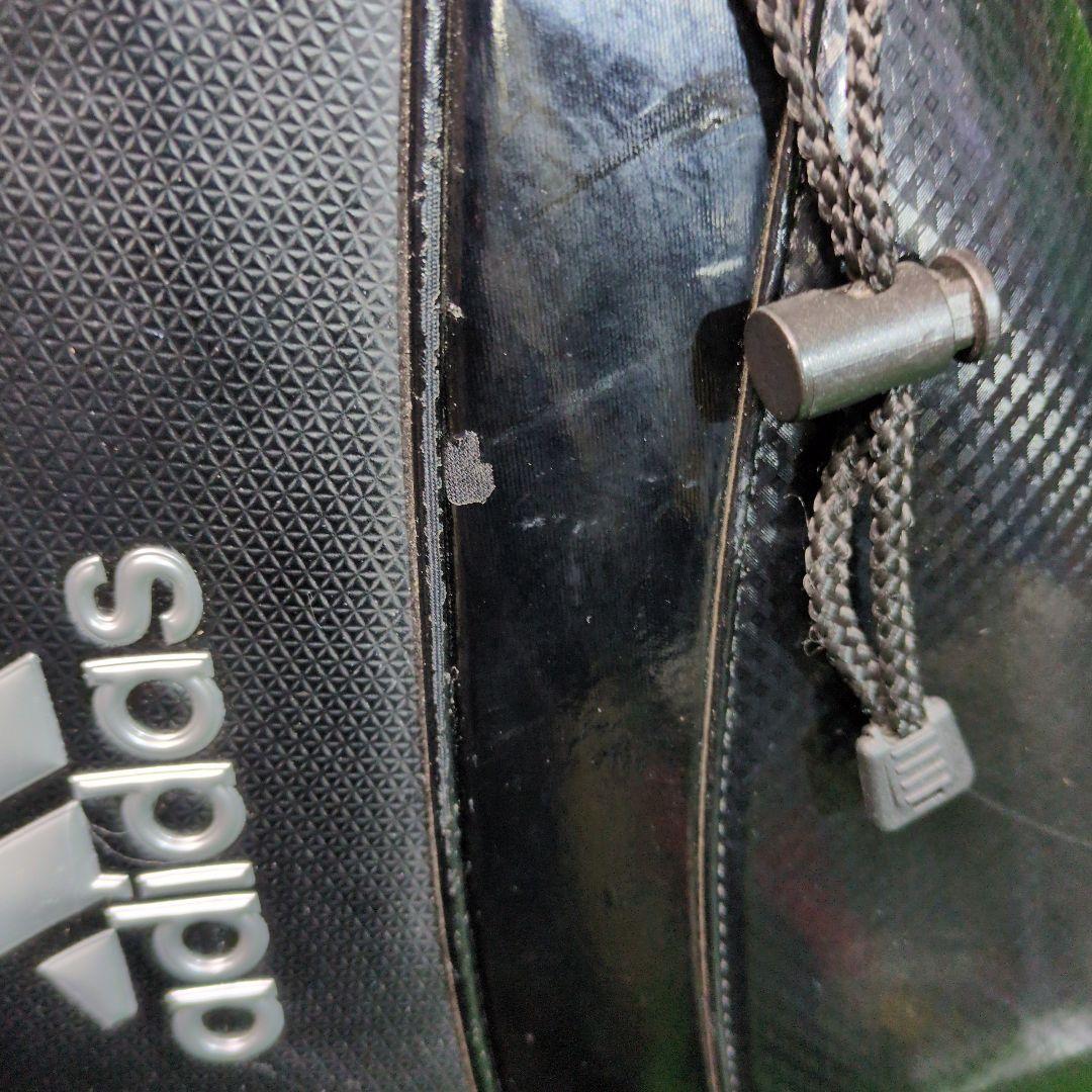adidas キャディバッグ フードカバー付 ブラック/グリーン　エナメル調