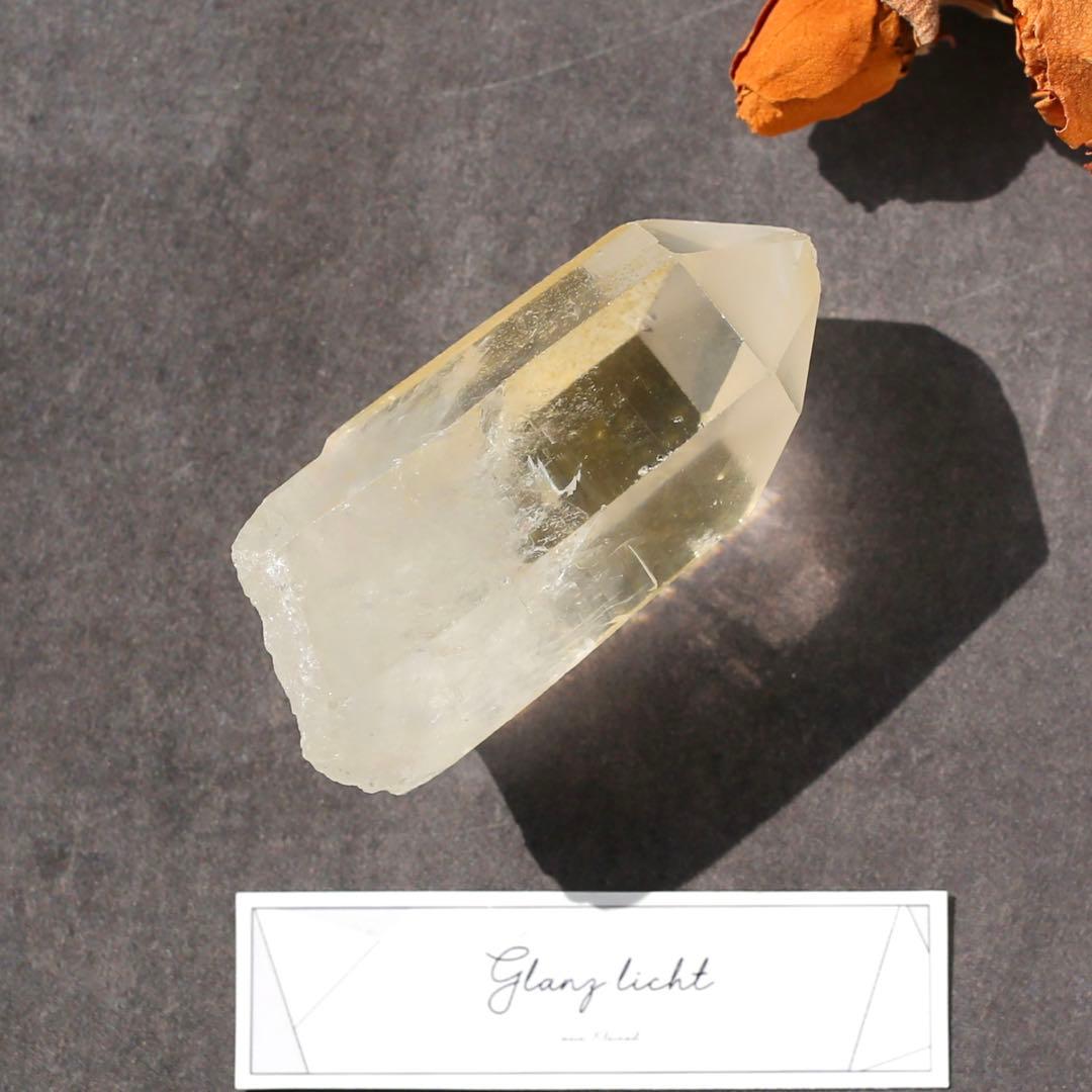 ゴールデンヒーラー クォーツ 原石 水晶 鉱物 希少石 天然石