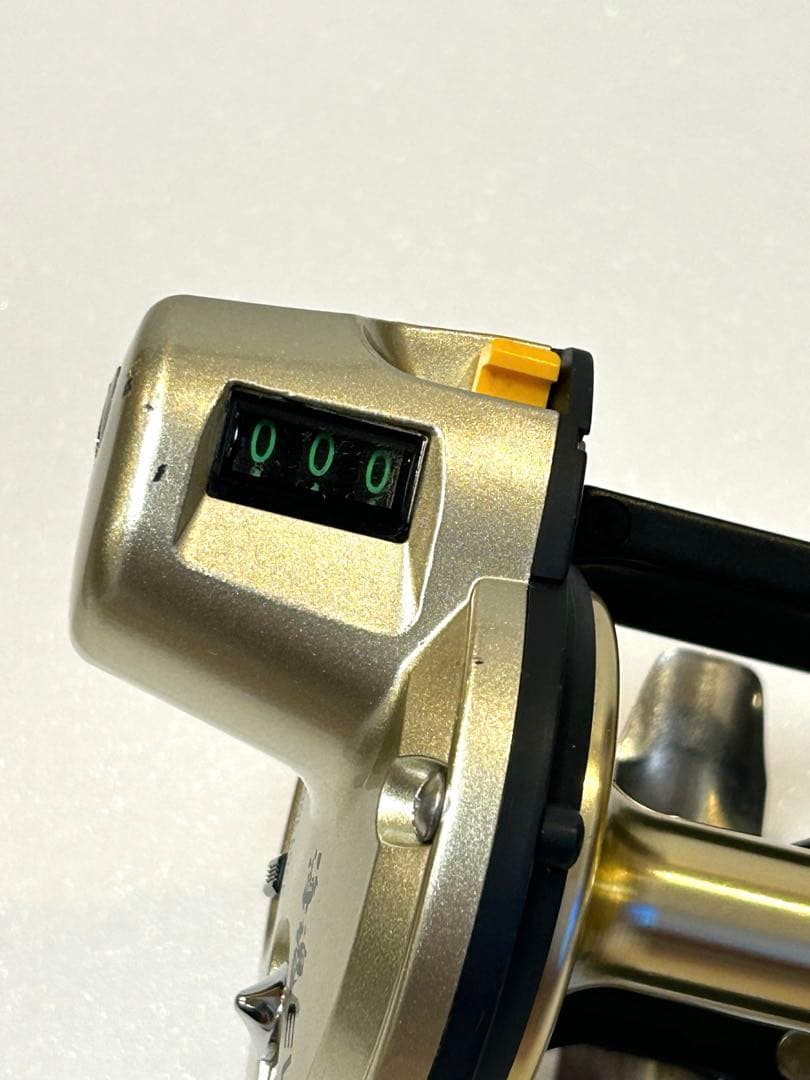 SHIMANO 海魂EV 4000T 両軸リール 専用袋付き