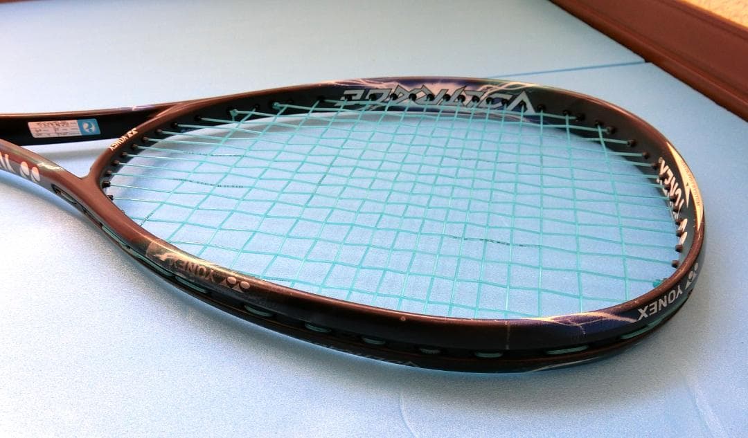 【美品】 ヨネックス ボルトレイジ　5V（サイバーナチュラル・スラッシュ）
