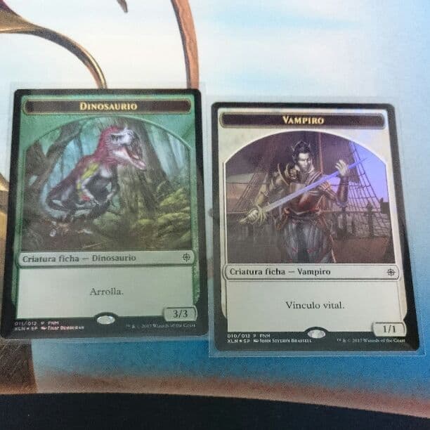 MTG 恐竜 吸血鬼 宝物 トークン foil 他言語版 ２枚セット