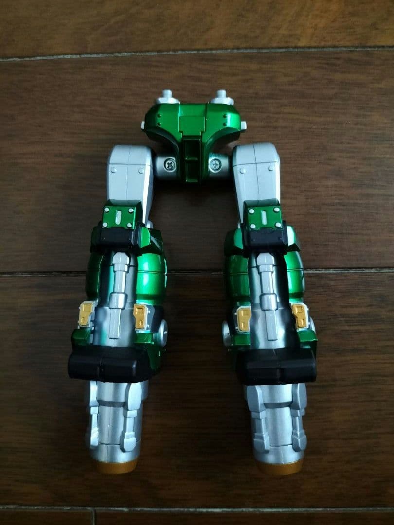 【中古品】S.H.フィギュアーツ　仮面ライダーゾルダ