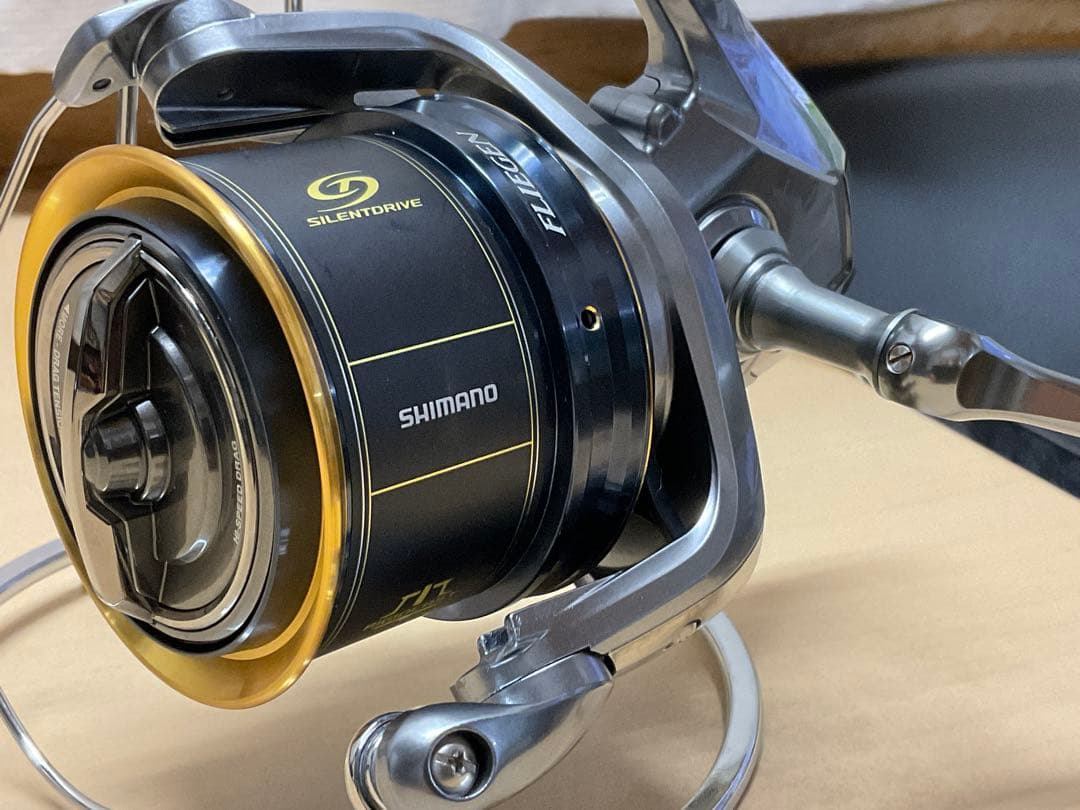 SHIMANO ２４’フリーゲンSD　本品未使用に近い