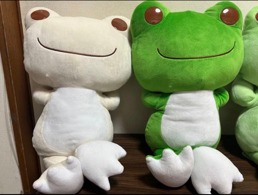 かえるのピクルス　カエル　もちもちおひるねBIG ぬいぐるみ　 マスコット