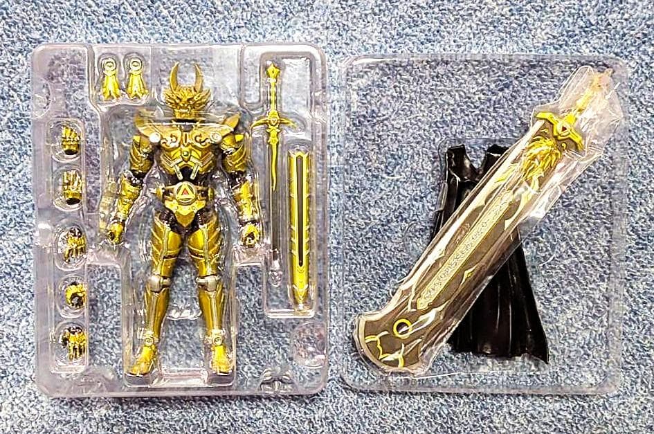 【中古】S.H.フィギュアーツ 牙狼〈GARO〉黄金騎士 大河 （魂ウェブ限定）