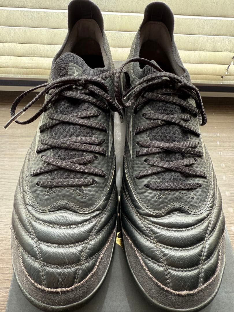 最終値引き美品MIZUNO MORELIA トレーニングシューズ ブラック日本製