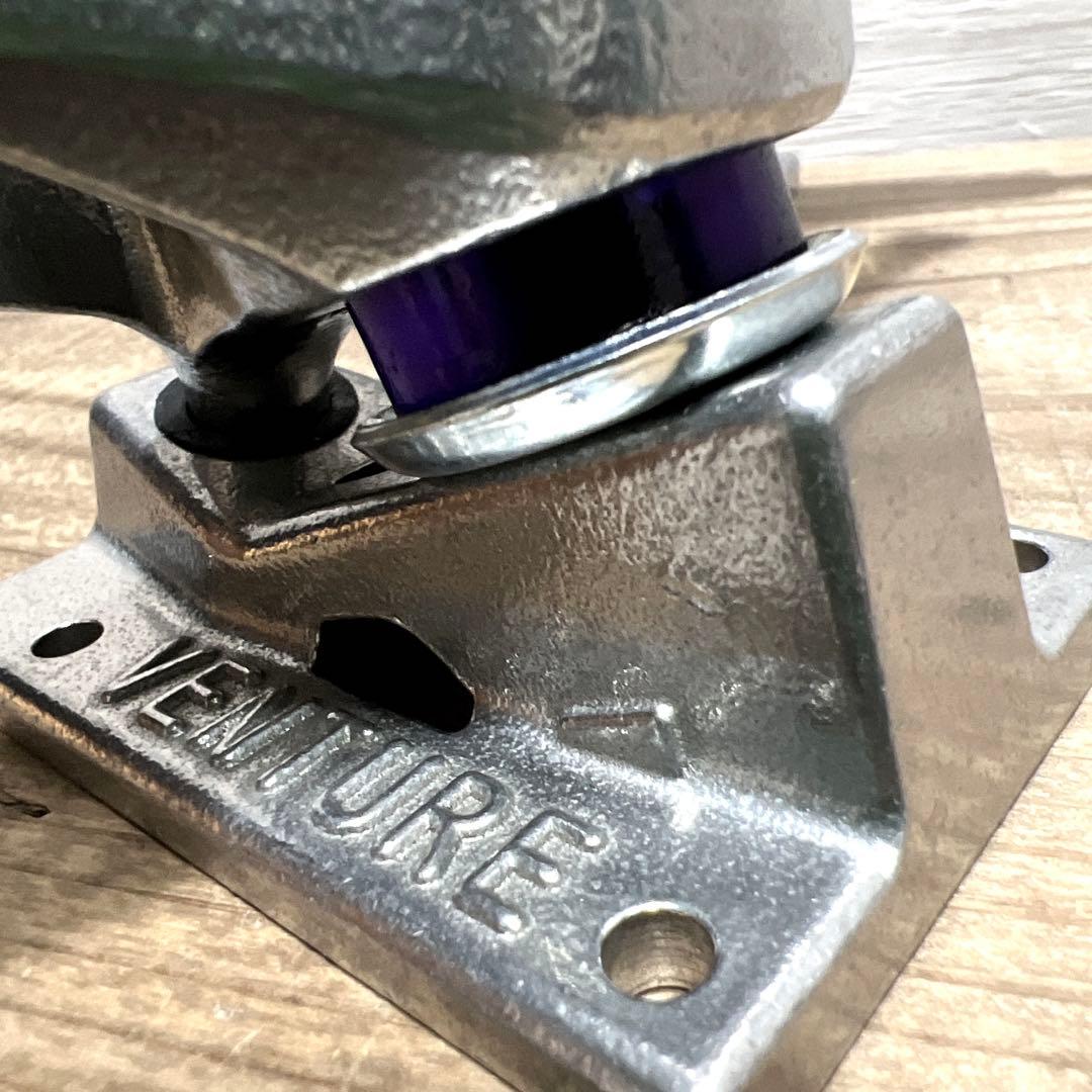 新品 VENTURE TRUCK 5.6 HIシルバー海外正規品